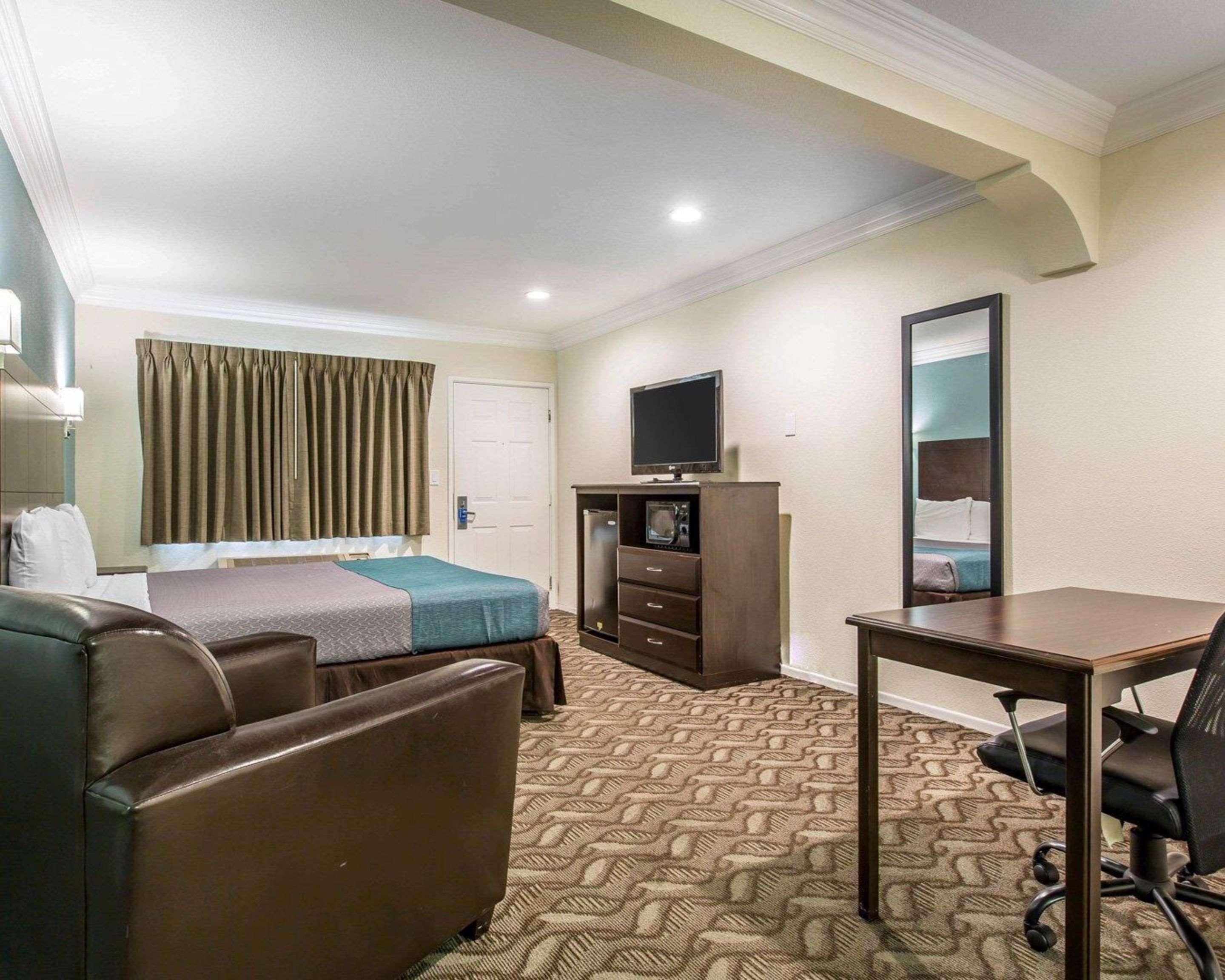 Rodeway Inn & Suites Inglewood Exterior foto